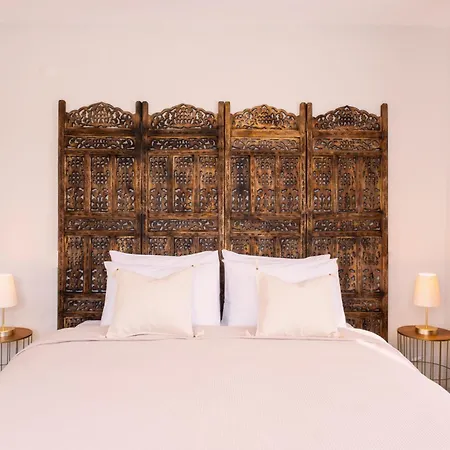Dia Hotel